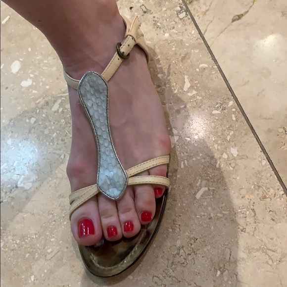 Kelsi Dagger Demure Sandals - Picture 4 of 8